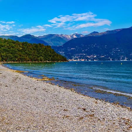 Apartament Bruno House Lakeview & Shared Pool - Happy *